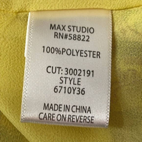 Max Studio Yellow Floral Sleeveless Blouse - Picture 6 of 6